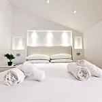 דירה Homeholidaysanremo - Luxe & Glamour *