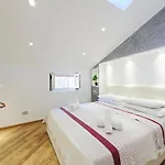 דירה Homeholidaysanremo - Luxe & Glamour סנרמו
