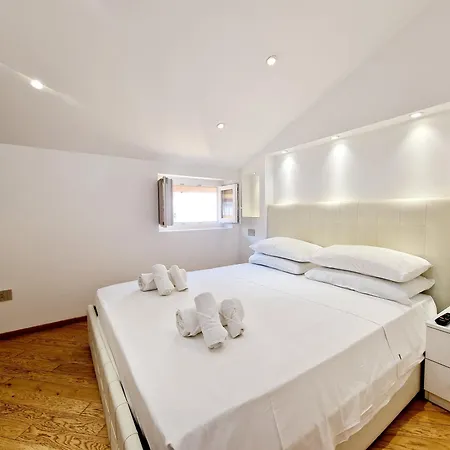 Homeholidaysanremo - Luxe & Glamour Apartman