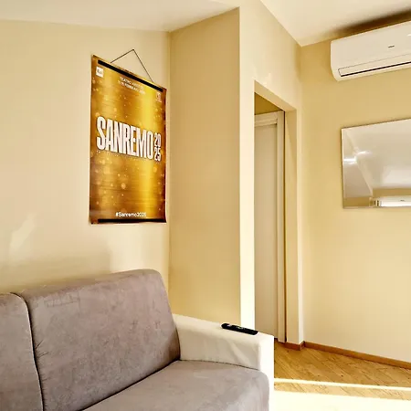 Homeholidaysanremo - Luxe & Glamour Apartman *