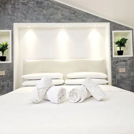 Apartment Homeholidaysanremo - Luxe & Glamour