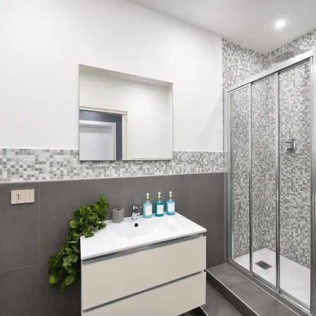 Διαμέρισμα Homeholidaysanremo - Luxe & Glamour *